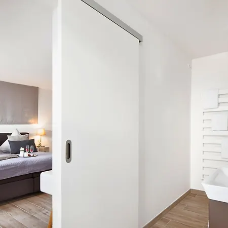 Hotel Shell 65 - On-suite Ohne Kueche In Olpenæs